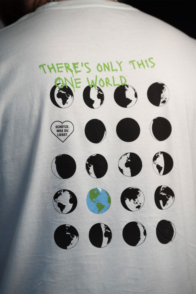 ["CosmosDirekt x PHYNE One World Unisex T-Shirt Nr.5"]