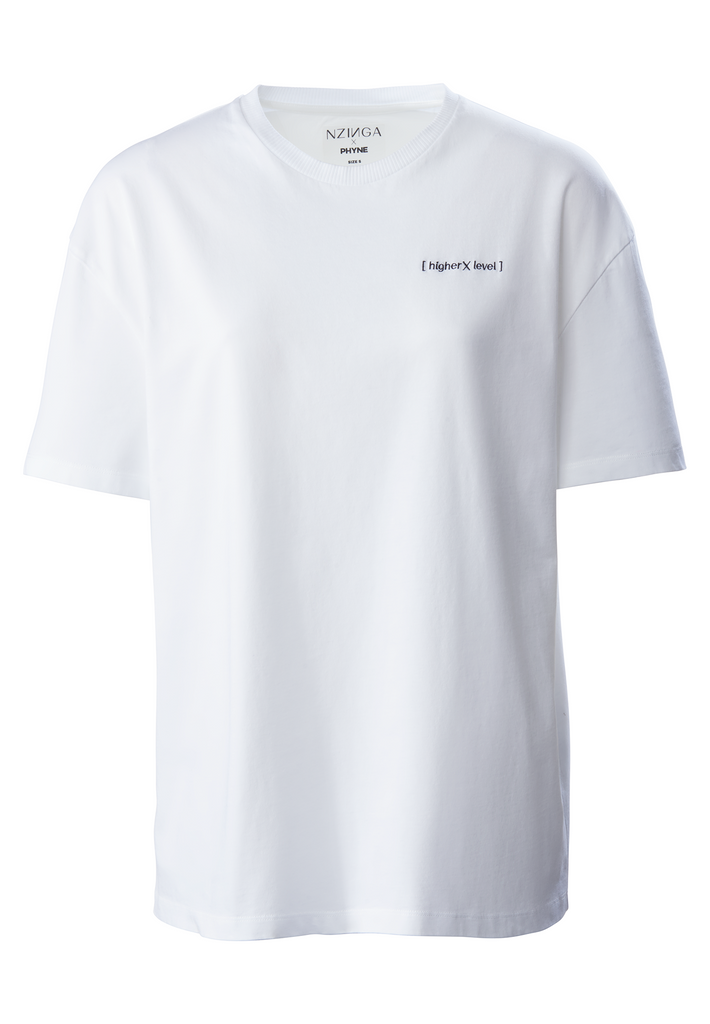 ["NZINGA Oversize T-Shirt \"higher x level\" by Nikeata Thompson"]