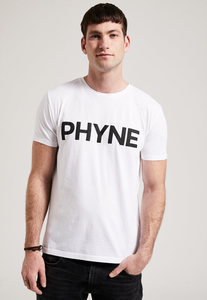 ["White", " Männliches Model trägt PHYNE Statement T-Shirt in weiß"]